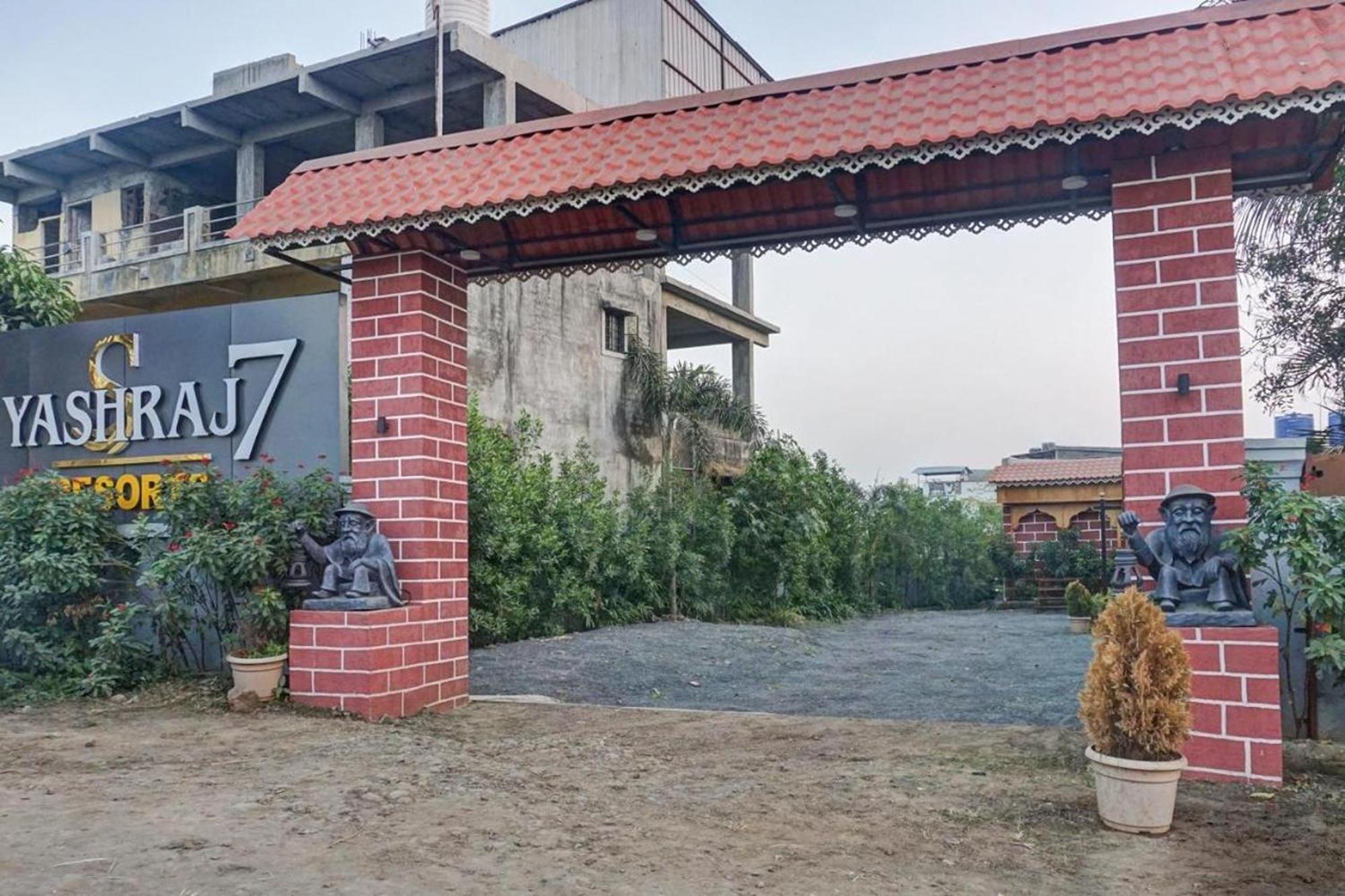 Yashraj Resorts Somatane Exterior photo